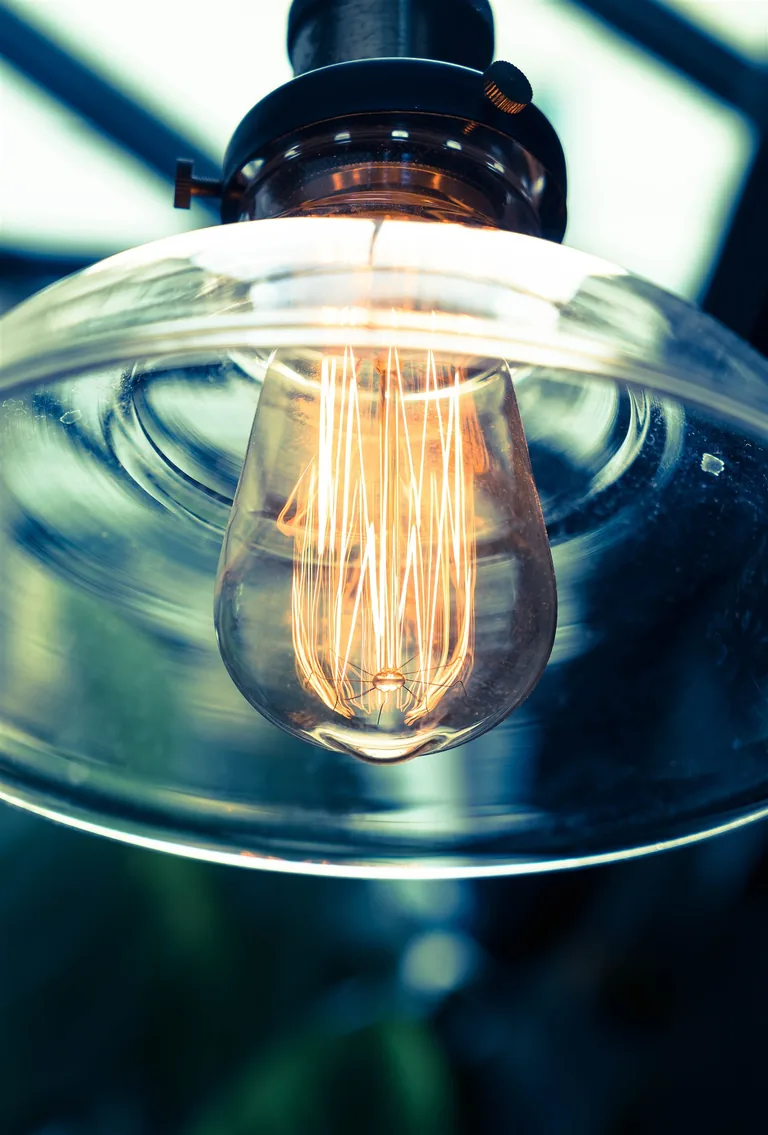 Hagyományos izzó energiafogyasztása lakásvilágításnál